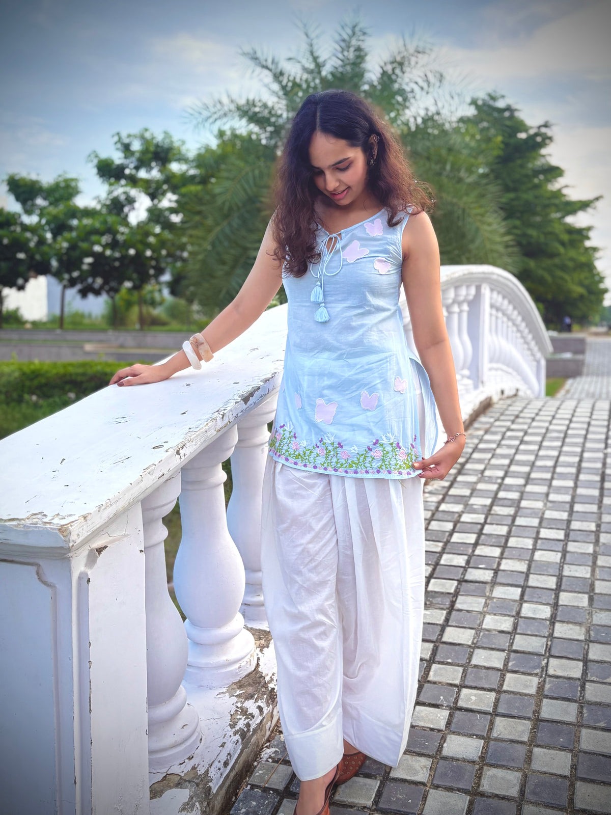 Willow set in blue with farshi salwar