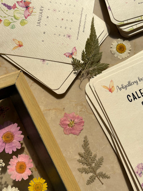 Botaniq desk calendar 2026